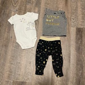Carters 3 piece outfit. Black, gold, stars & unicorns. 6 months